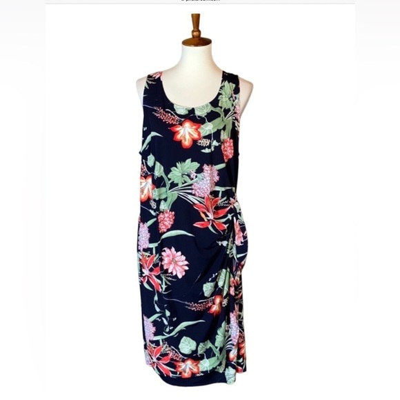 Signature by Robbie Bee faux wrap dress with tropical / floral print Size 2X - Picture 1 of 10